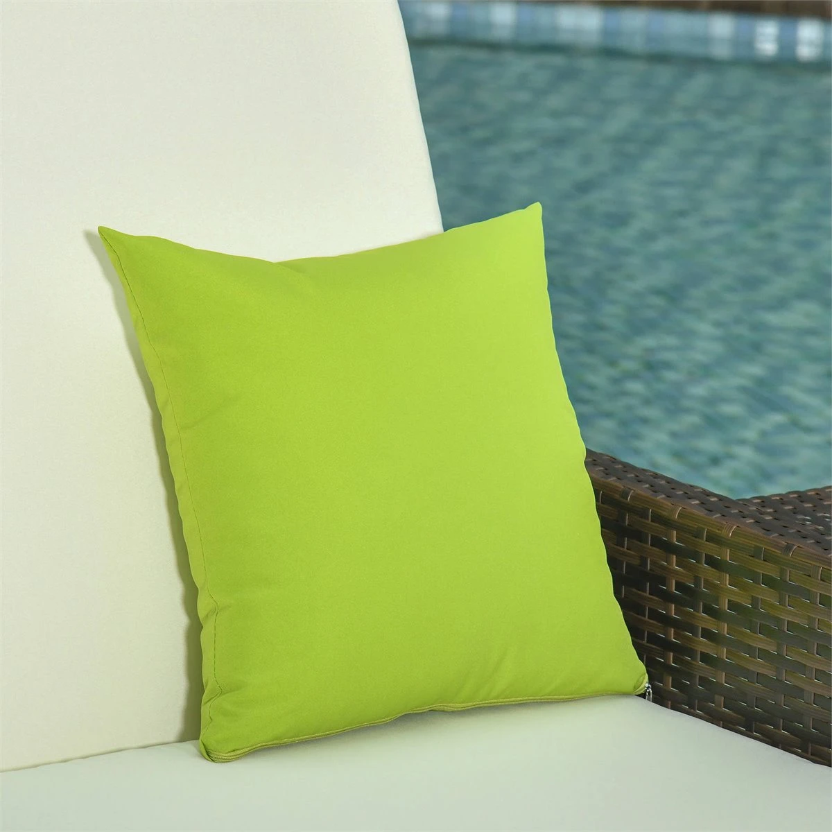 Outsunny Sofá De Ratán De 2 Plazas Con Mesitas Y Reposapiés De Almacenaje Tumbona De Jardín Con Respaldo Inclinable Y Cojines Gruesos Desenfundables 130x72x96 Cm Marrón Y Beige 6 Outsunny Sofá De Ratán De 2 Plazas Con Mesitas Y Reposapiés De Almacenaje Tumbona De Jardín Con Respaldo Inclinable Y Cojines Gruesos Desenfundables 130x72x96 Cm Marrón Y Beige - Imagen 4