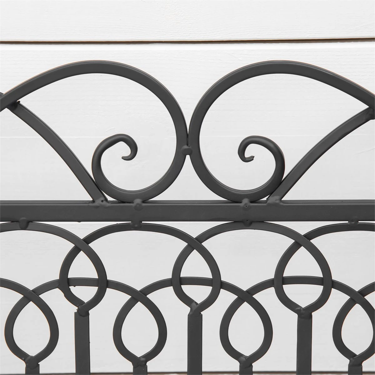 Outsunny Banco De Jardín De 2 Plazas 110x60x97 Cm Banco De Exterior De Metal Con Respaldo Decorativo Y Reposabrazos Para Terraza Balcón Patio Carga 200 Kg Negro 9 Outsunny Banco De Jardín De 2 Plazas 110x60x97 Cm Banco De Exterior De Metal Con Respaldo Decorativo Y Reposabrazos Para Terraza Balcón Patio Carga 200 Kg Negro - Imagen 7