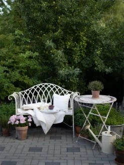 Mesa De Jardín De Metal Beige Claro ø 70 Cm TRIESTE -Jardín Muebles Ventas f4a0fa5401a52c43537fb45c618fb5cfc4dad5d1 a86f3cd0fb3b42988f889a1864023aee